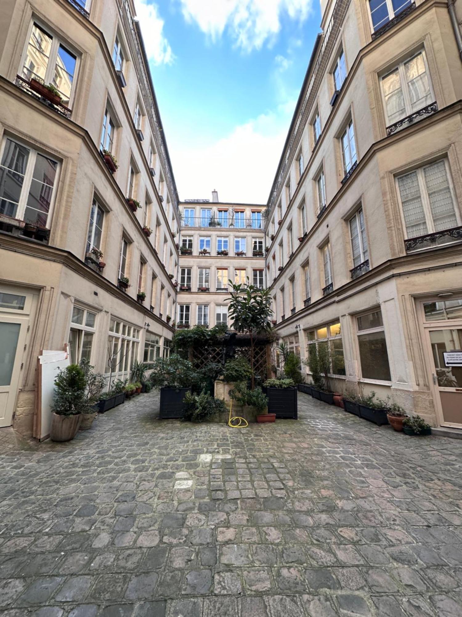 Marais Rooftop Studio - Metro Filles Du Calvaire Leilighet Paris Eksteriør bilde